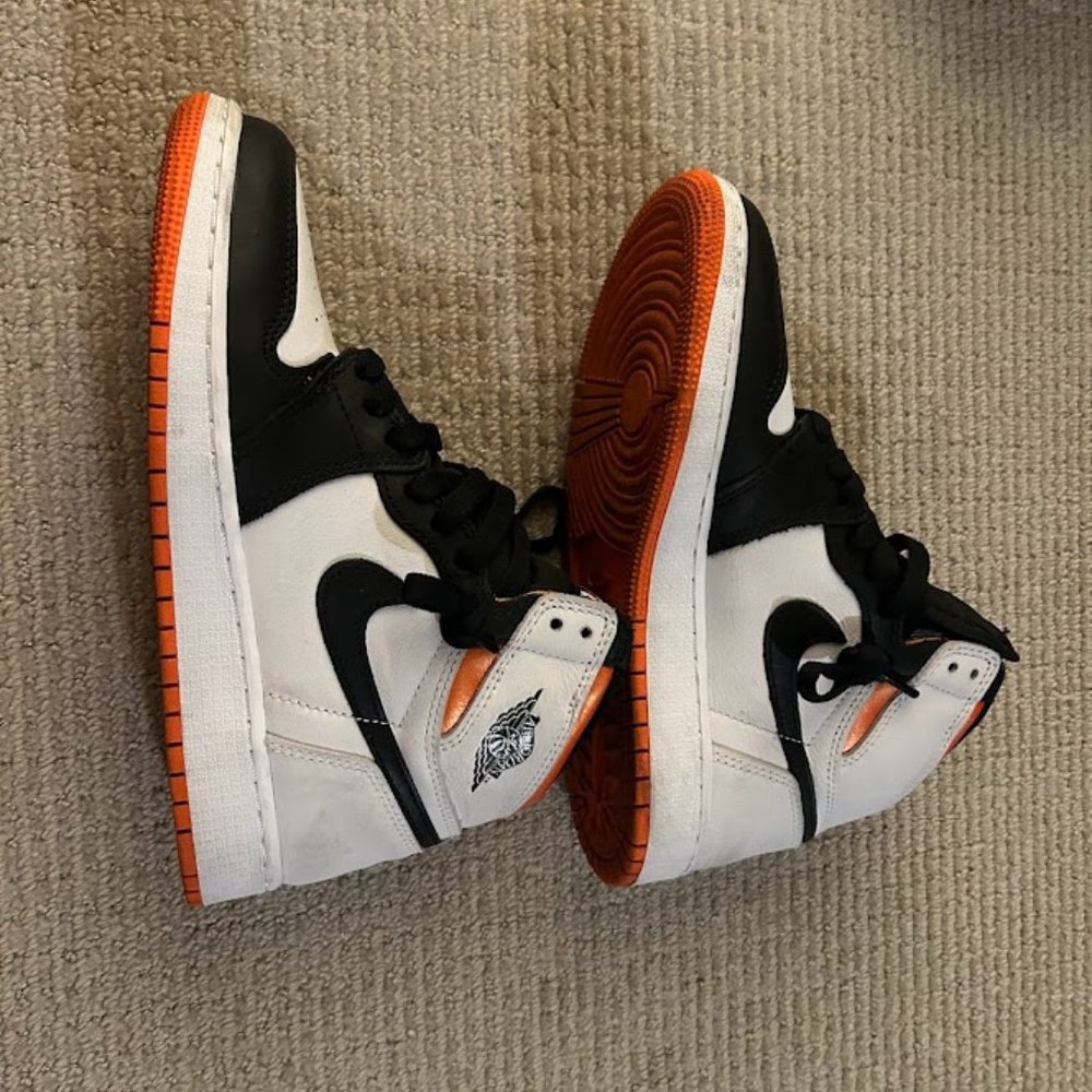 AIR JORDAN 1 RETRO HIGH OG GS 'ELECTRO ORANGE'